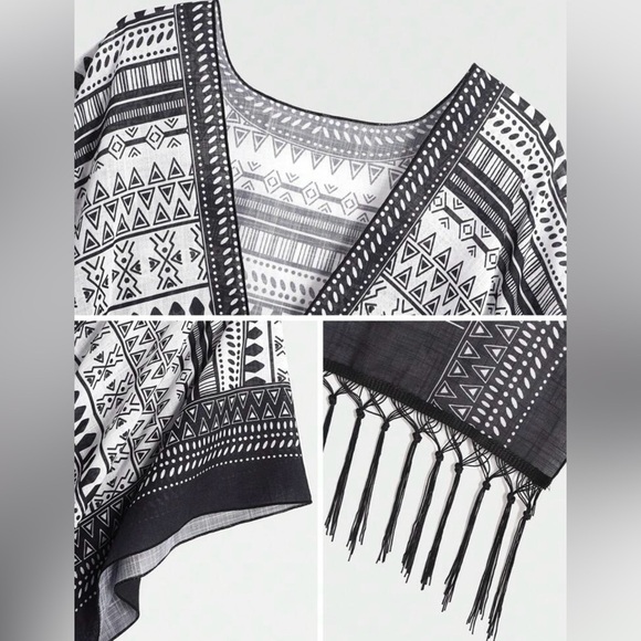 Black and White Patterned Women's Kimino - Picture 7 of 9